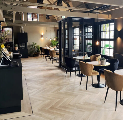 pvc visgraat van Therdex in restaurant