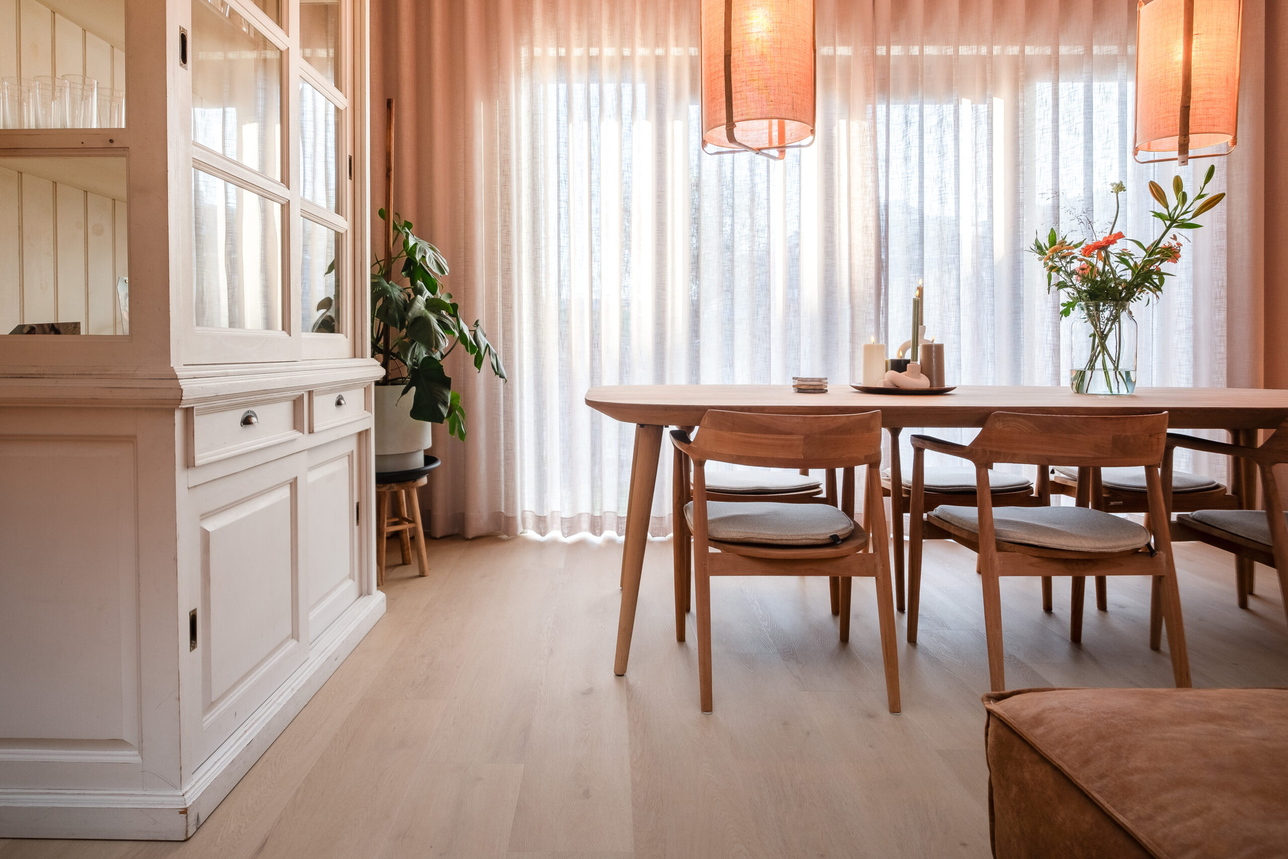 EP 920 1 pvc private label EP 920 stroken vloer in woonkamer