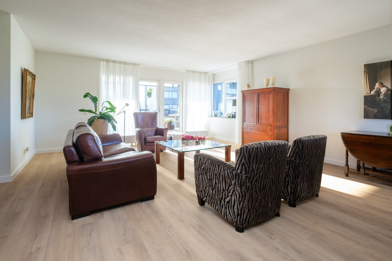 Private label stroken pvc vloer EP 870 woonkamer