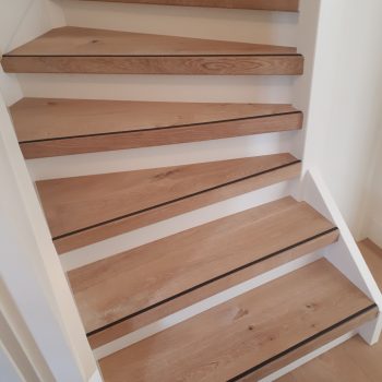 Trap Renovatie Rustiek, geschaafd, P.O. Naturel wit geolied