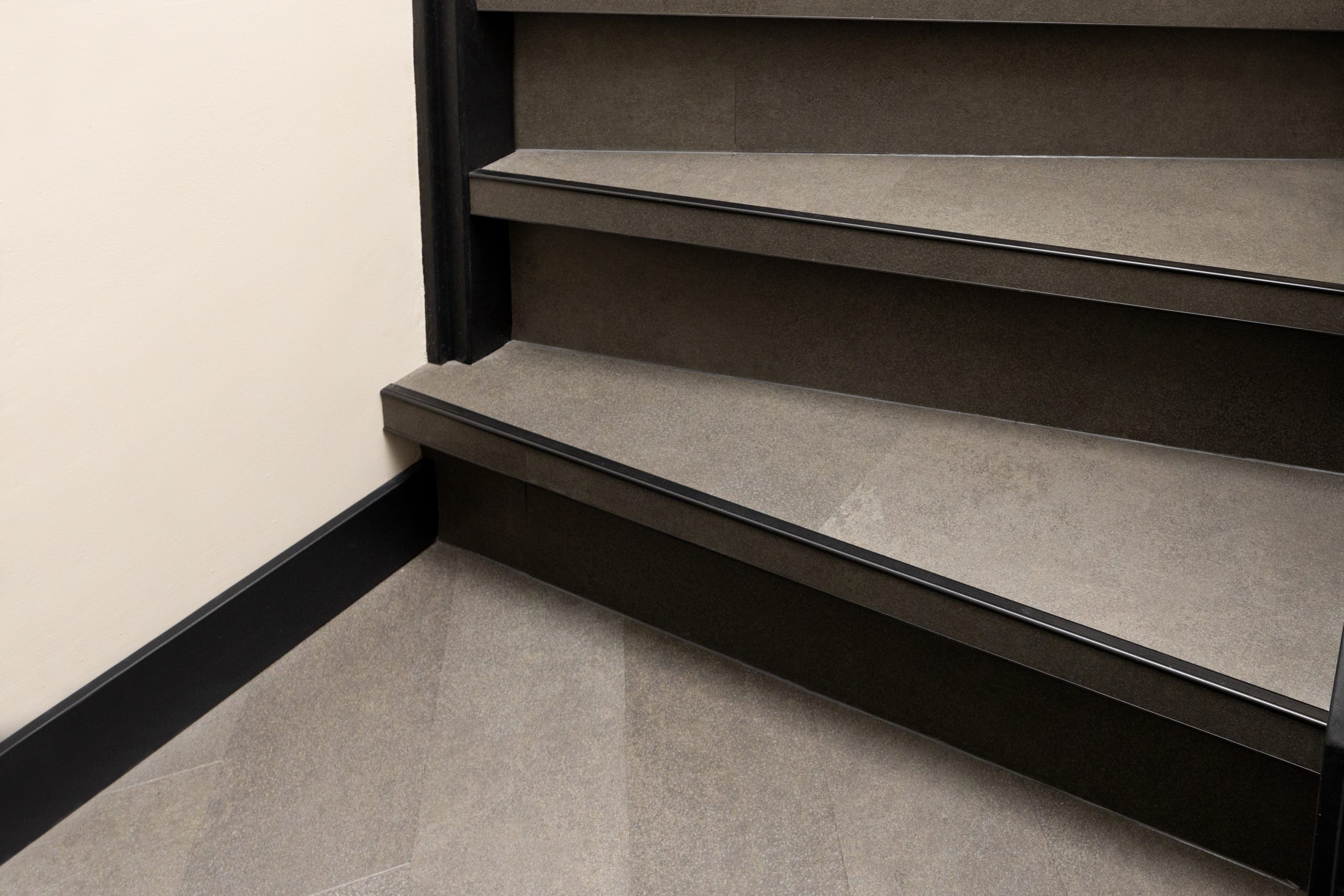 Traprenovatie pvc, betonlook