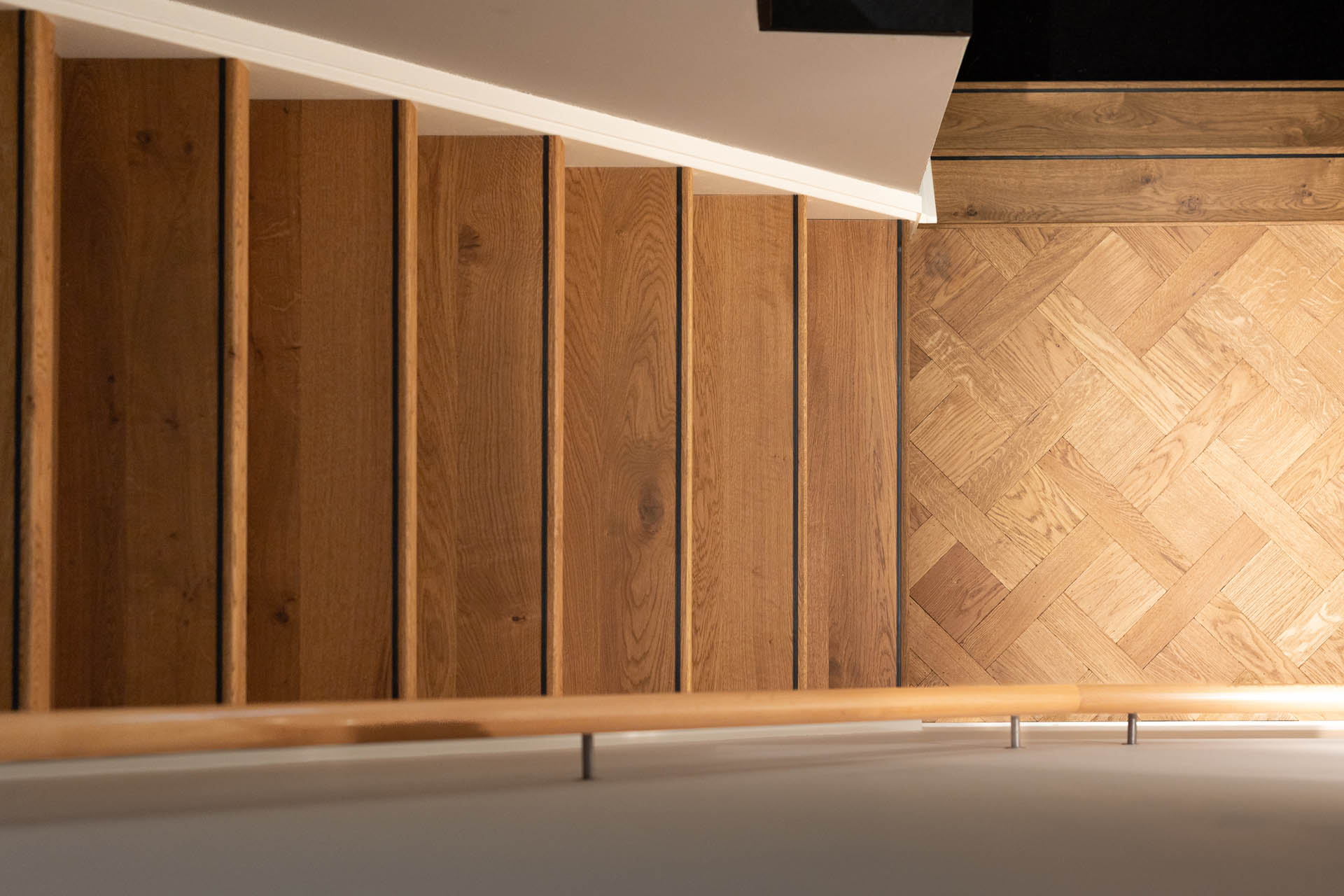 Traprenovatie eiken rustiek met Versailles plateau patroon