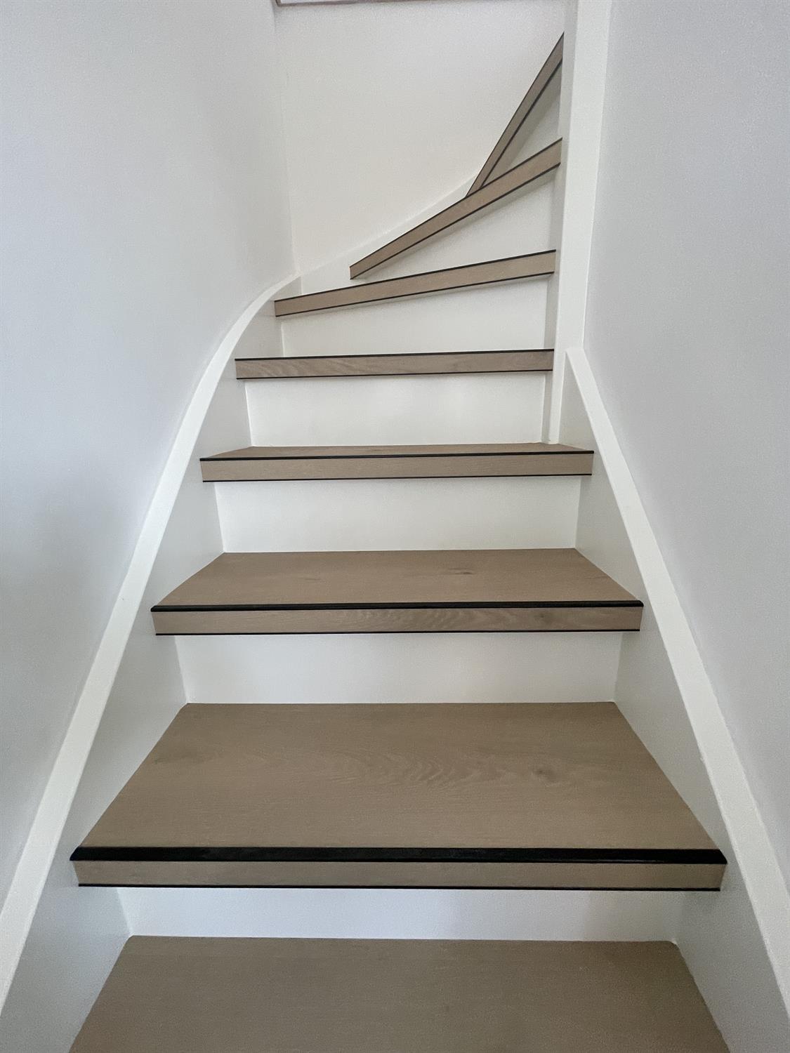 Trap Renovatie pvc Private label (EP890)