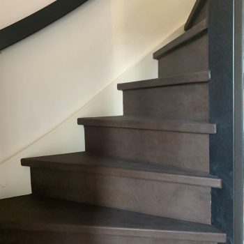 Trap renovatie leer grijs